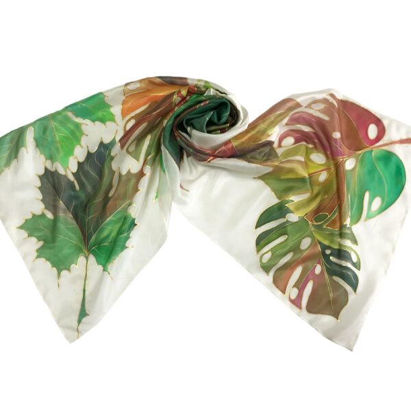 Fular de seda pintado a mano con hojas mixtas otoñales