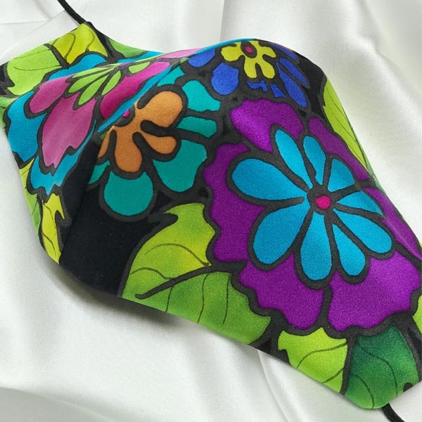 Mascarilla homologada de seda pintada a mano con flores kahlo